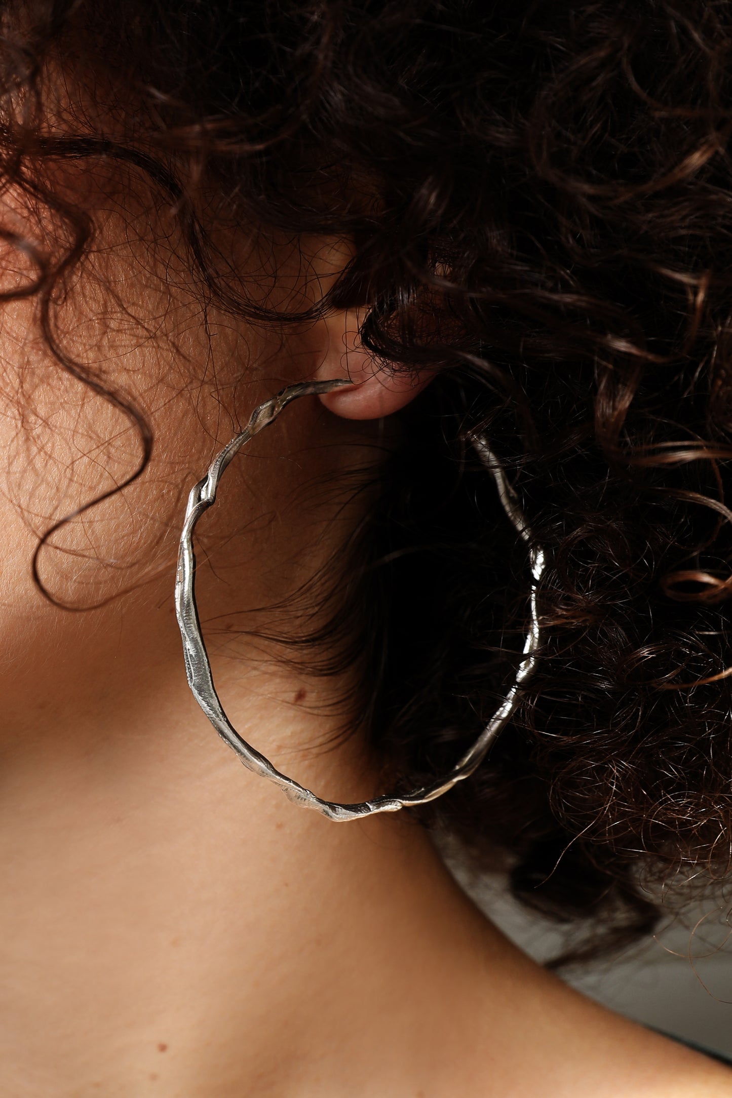 Thoe big hoops
