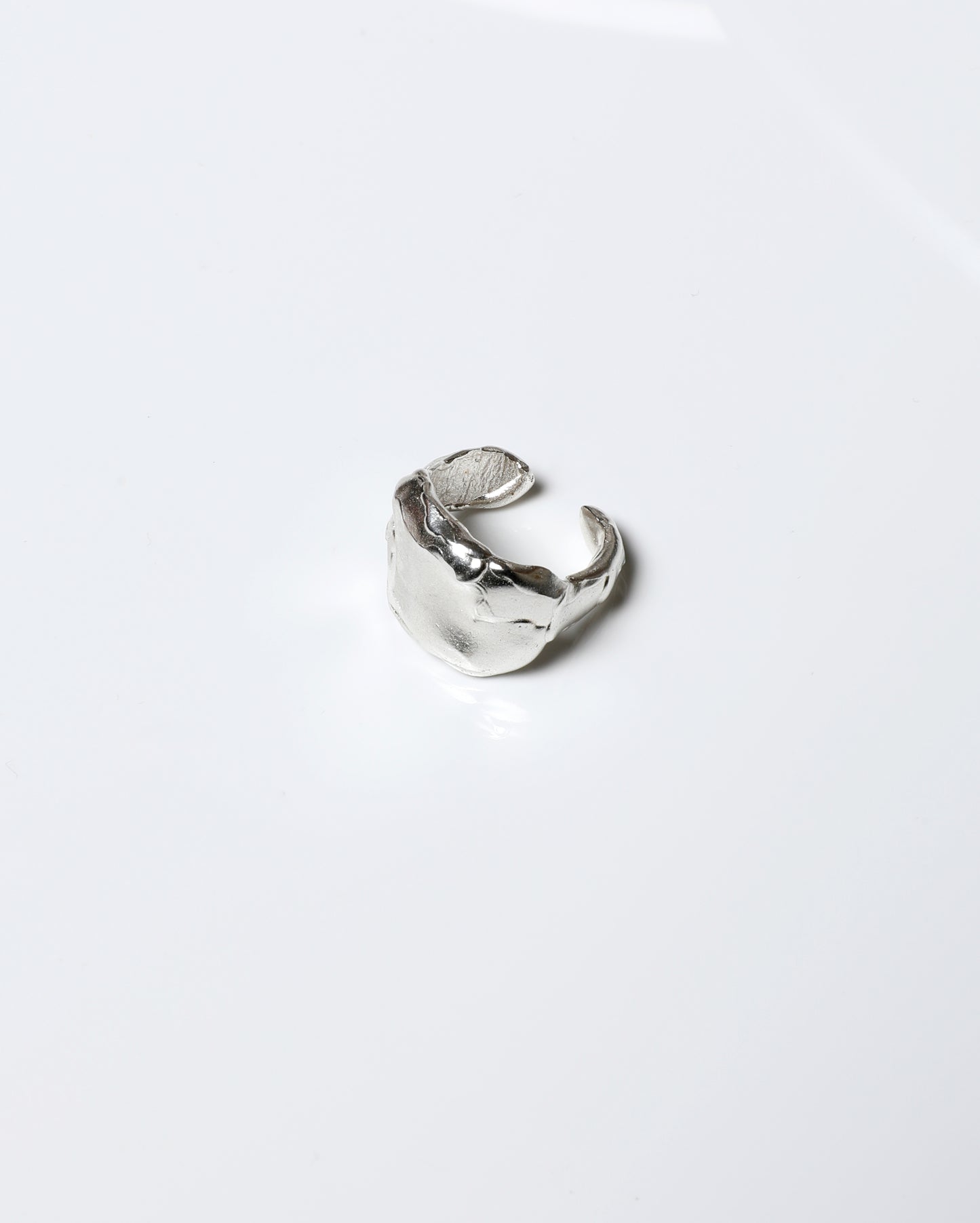Eos ear cuff