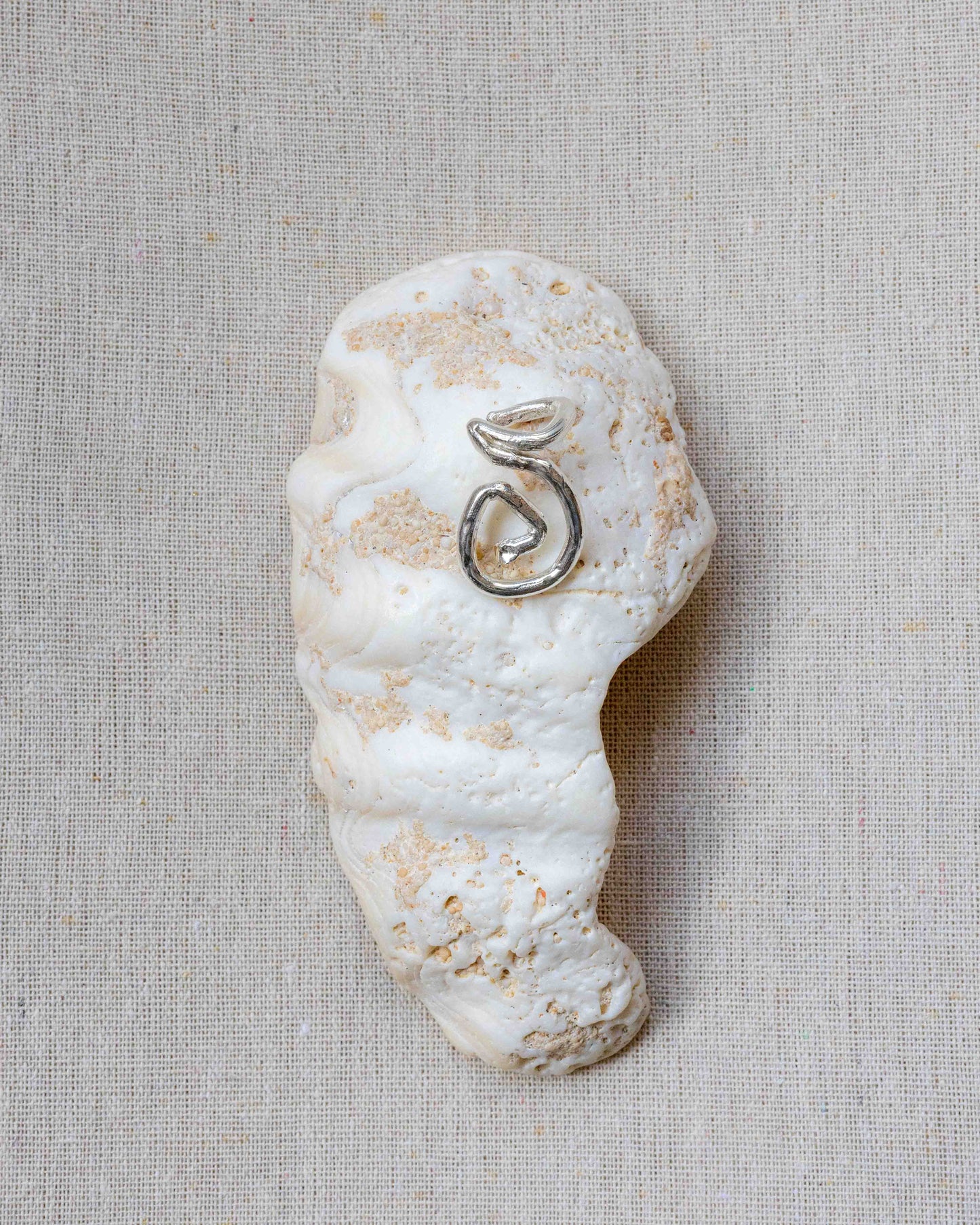 Lunith ear cuff