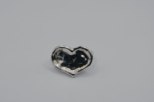 Melting heart ring